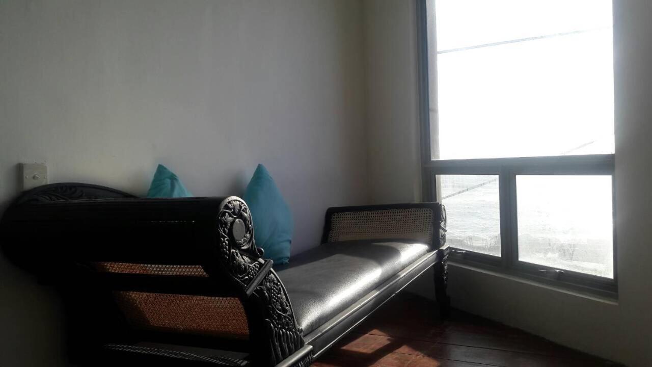 Sea View Hotel Colombo Esterno foto